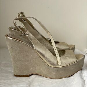 Barneys New York Italy Suede Ankle Strap Platform Wedge Sandals Gold 6 Vintage